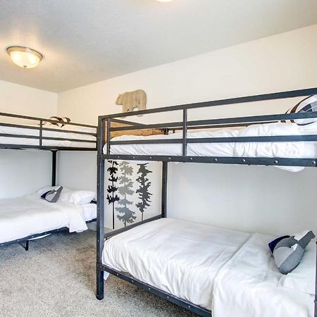 Family-Friendly Bear Lake Vacation Rental 加登城 外观 照片